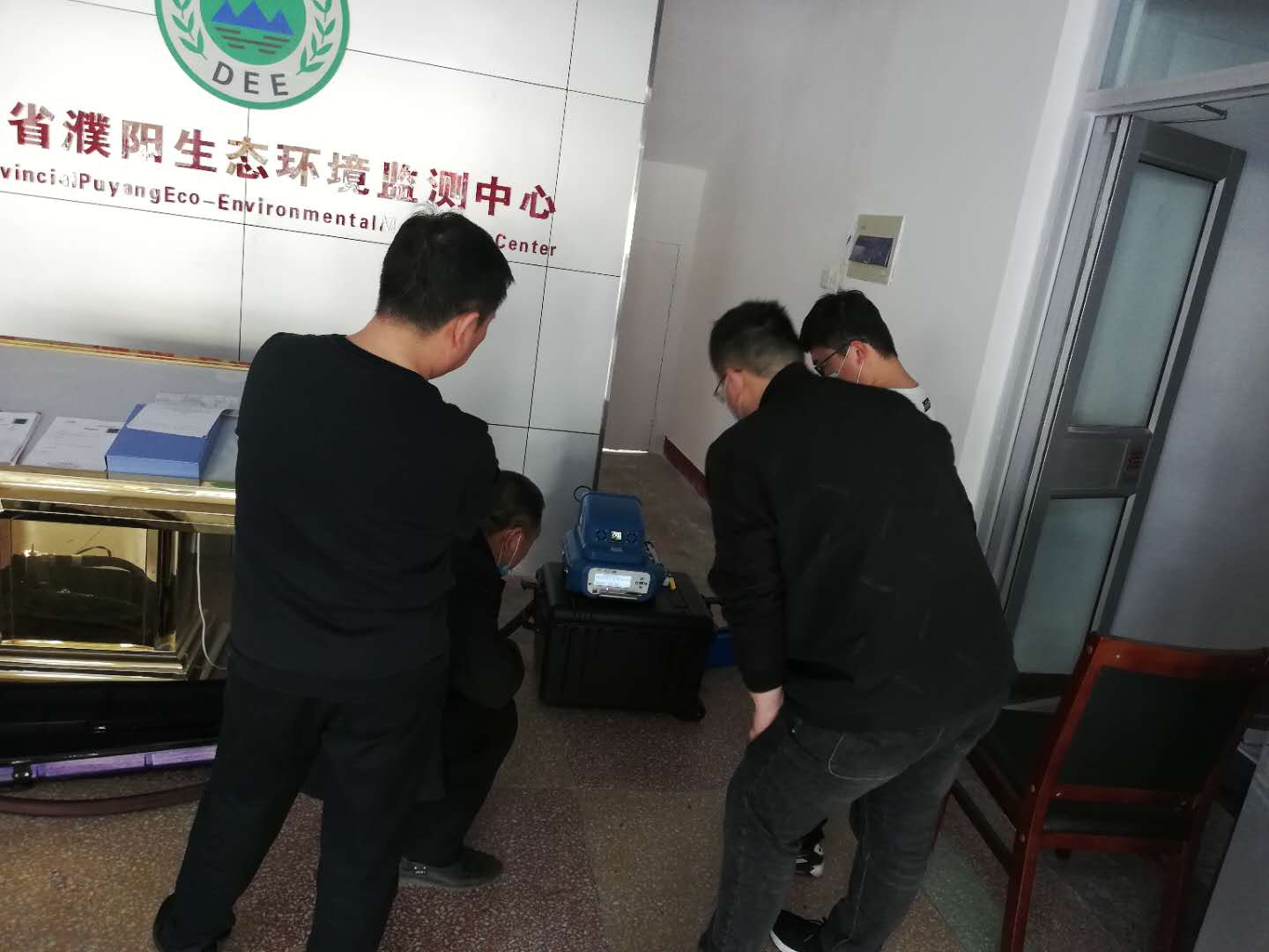 濮陽市監(jiān)測(cè)站國產(chǎn)便攜式非甲烷總烴分析儀順利交貨